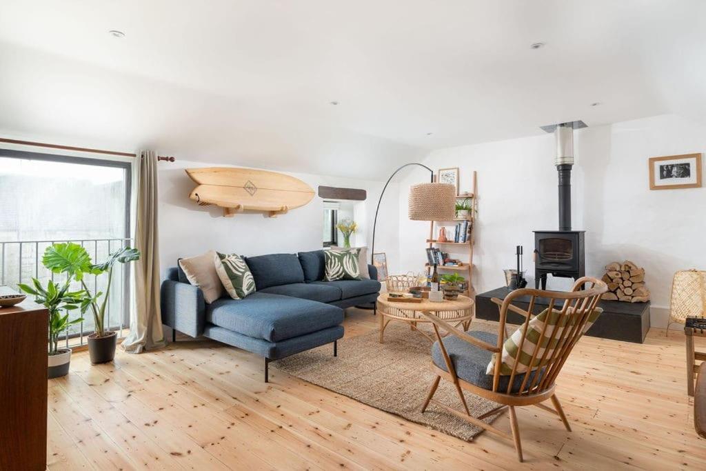 Porthcurno Barns, The Cart Lodge - Cosy Cottage, Walk To Porthcurno Beach, Pedn Vouder & Minack Theatre Пензанс Экстерьер фото
