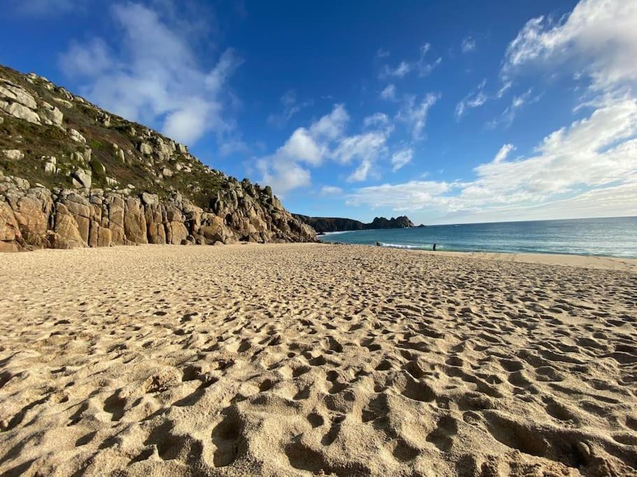 Porthcurno Barns, The Cart Lodge - Cosy Cottage, Walk To Porthcurno Beach, Pedn Vouder & Minack Theatre Пензанс Экстерьер фото
